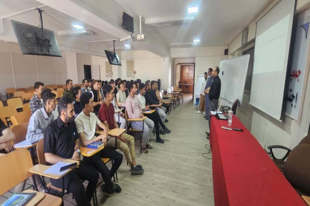 انطلاق الدورة التدريبية المتخصصة 