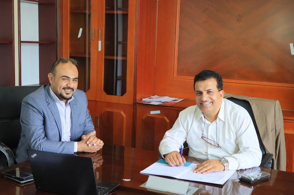 جامعة العلوم الحديثة ومؤسسة إنجاز اليمن تبحثان سُبل تعزيز المهارات الطلابية من خلال برامج معتمدة دوليًا