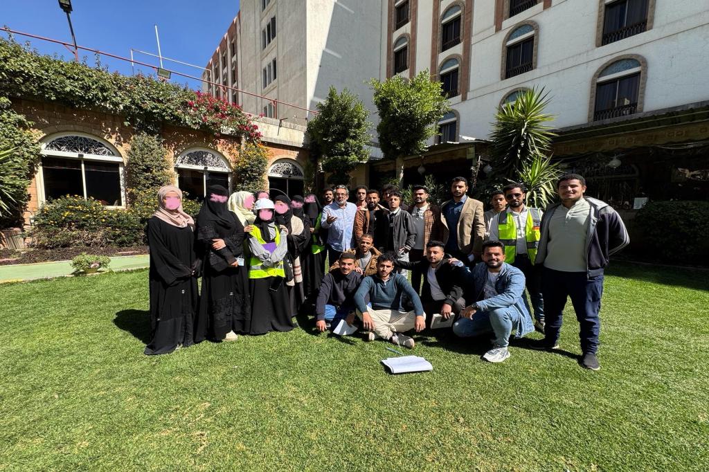 طلبة الهندسة المعمارية ينفّذون تطبيقاً ميدانياً في فندق تاج سبأ ضمن مادة 