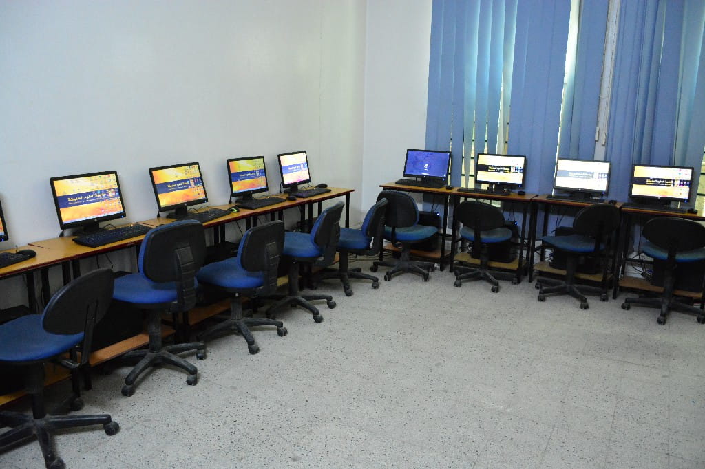 Information technology laboratories at the University of Modern Sciences4